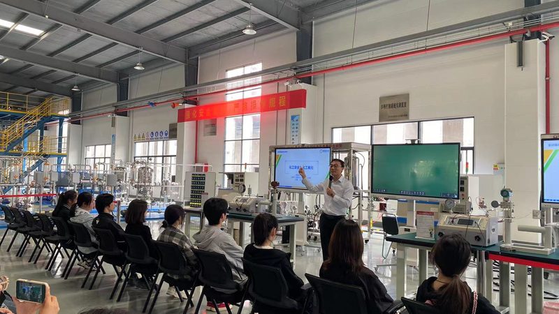 化工产品加盟代理：如何识别靠谱合作伙伴**